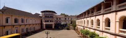 St Mary's College Thrissur Campus Building photo 3
